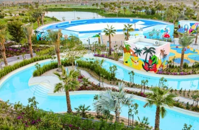 Adosado de 4 dormitorios en Dubai, UAE No. 2262